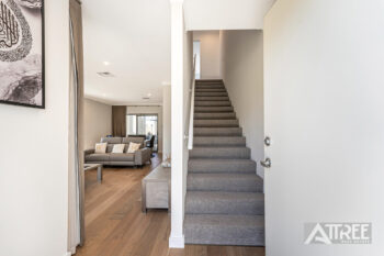 Listing image for 8 Catseye Walk, Treeby  WA  6164