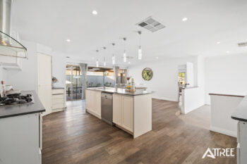 Listing image for 4 Ferntree Close, Thornlie  WA  6108