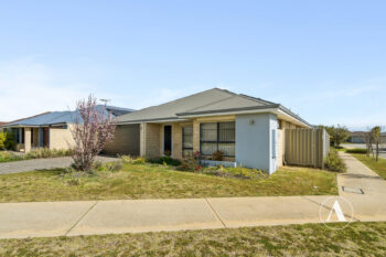 Listing image for 11 Cowes Street, Harrisdale  WA  6112