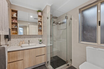 Listing image for 32 Kingsland Loop, Canning Vale  WA  6155