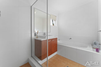 Listing image for 21 Windcrest Way, Meadow Springs  WA  6210