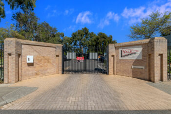 Listing image for 10B Debenham Street, Thornlie  WA  6108