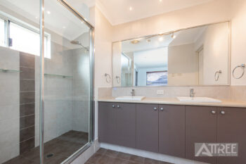 Listing image for 10 Mansfield Way, Piara Waters  WA  6112