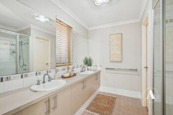 Listing image for 7 Randwick Bend, Harrisdale  WA  6112