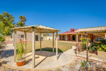 Listing image for 1 Nyandi Court, Thornlie  WA  6108