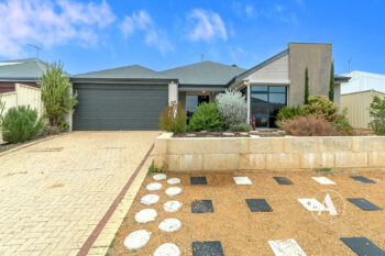 Listing image for 25 Woorabinda Rise, Lakelands  WA  6180