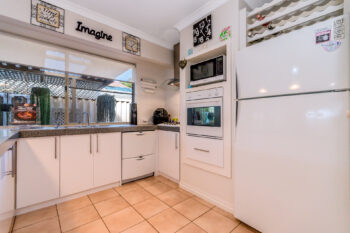 Listing image for 29 Fairfield Gardens, Canning Vale  WA  6155