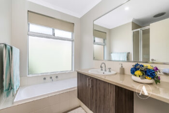 Listing image for 40 Veterans Drive, Byford  WA  6122