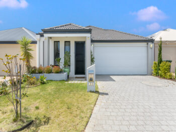 Listing image for 33 Portsmouth Way, Harrisdale  WA  6112