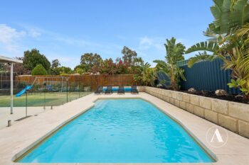 Listing image for 10 Explorer Drive, Thornlie  WA  6108