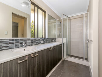Listing image for 10 Medawar Loop, Piara Waters  WA  6112