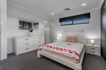 Listing image for 10 Hillview Place, Thornlie  WA  6108