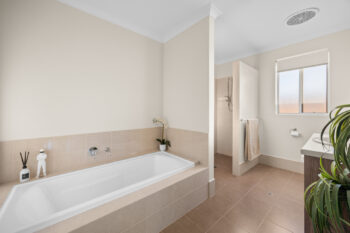 Listing image for 37 Oakwell Street, Baldivis  WA  6171