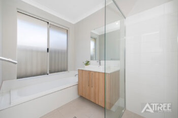 Listing image for 28 Hydrangea Road, Treeby  WA  6164