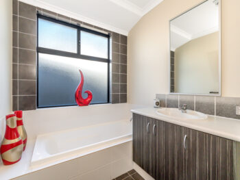 Listing image for 8 Bosbaan Place, Champion Lakes  WA  6111