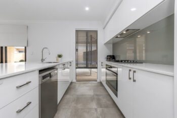 Listing image for 40 Middle Parkway, Canning Vale  WA  6155