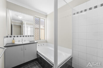 Listing image for 17 Carnation Street, Canning Vale  WA  6155