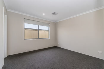 Listing image for 5 Somerset Way, Lakelands  WA  6180