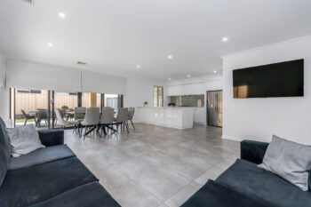 Listing image for 40 Middle Parkway, Canning Vale  WA  6155