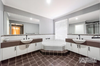 Listing image for 32 Peverett Loop, Baldivis  WA  6171