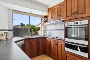 Listing image for 2 Crown Court, Thornlie  WA  6108