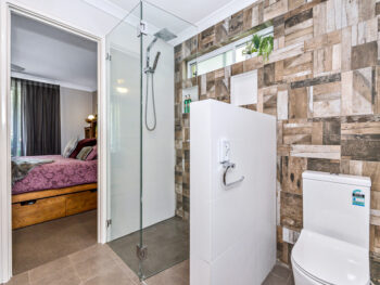 Listing image for 15 Empire Way, Thornlie  WA  6108