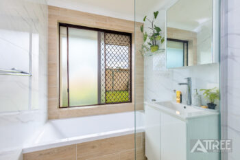 Listing image for 17 Amber Way, Thornlie  WA  6108