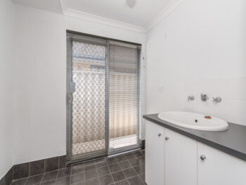 Listing image for 18 Kingway Gardens, Canning Vale  WA  6155