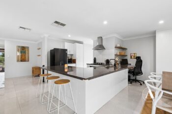 Listing image for 10 Explorer Drive, Thornlie  WA  6108
