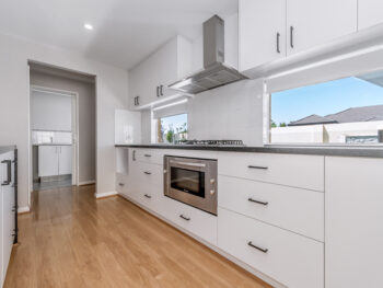 Listing image for 176 Castlewood Parkway, Southern River  WA  6110