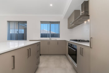Listing image for 8 Capitola Way, Madora Bay  WA  6210