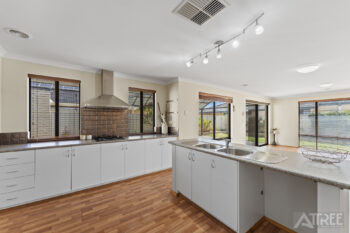 Listing image for 5 Mica Mews, Wattle Grove  WA  6107