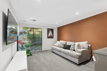 Listing image for 10 Hanretty Road, Byford  WA  6122