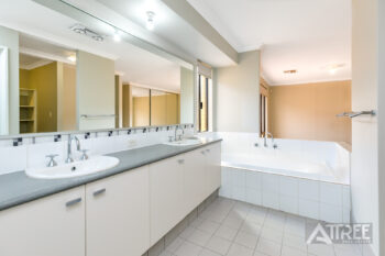 Listing image for 31 Baddesley Way, Canning Vale  WA  6155