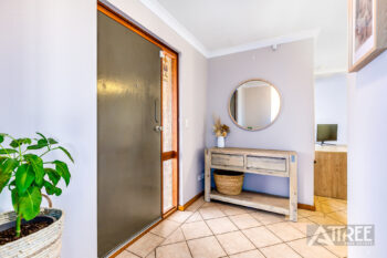 Listing image for 15B Embassy Court, Thornlie  WA  6108