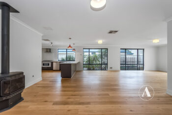Listing image for 25 Woorabinda Rise, Lakelands  WA  6180
