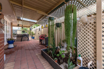 Listing image for 29 Fairfield Gardens, Canning Vale  WA  6155