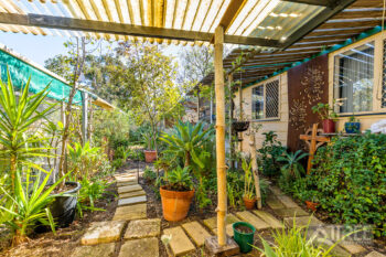 Listing image for 10 Gwalia Place, Gosnells  WA  6110