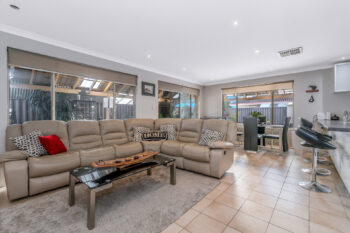 Listing image for 2/35 Grundy Way, Thornlie  WA  6108