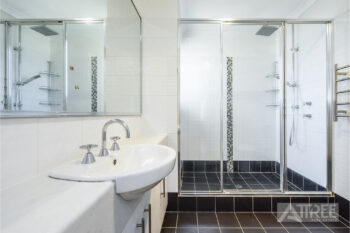 Listing image for 4/194 Boardman Road, Canning Vale  WA  6155