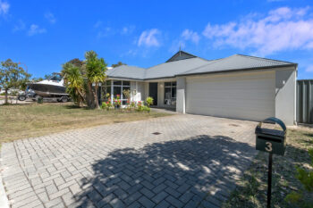 Listing image for 3 Waterfoot Loop, Canning Vale  WA  6155