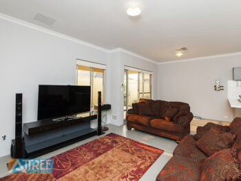 Listing image for 4/11 Carnation Street, Canning Vale  WA  6155
