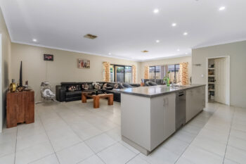 Listing image for 7 Blarney Place, Canning Vale  WA  6155