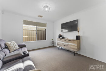 Listing image for 21 Windcrest Way, Meadow Springs  WA  6210