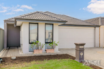 Listing image for 4 Tompkins Way, Harrisdale  WA  6112