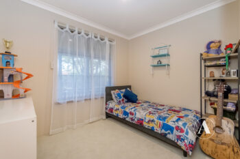 Listing image for 4 Tweed Close, Camillo  WA  6111