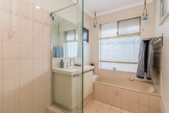 Listing image for 29 Fairfield Gardens, Canning Vale  WA  6155