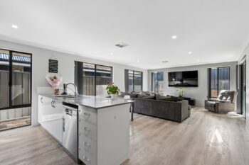 Listing image for 8 Swindale Avenue, Hilbert  WA  6112