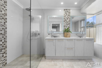 Listing image for 21 Lucas Loop, Canning Vale  WA  6155