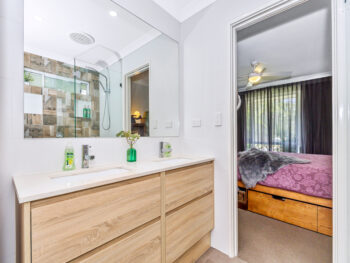 Listing image for 15 Empire Way, Thornlie  WA  6108